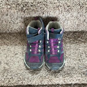 Merrell girls size 3W hikers